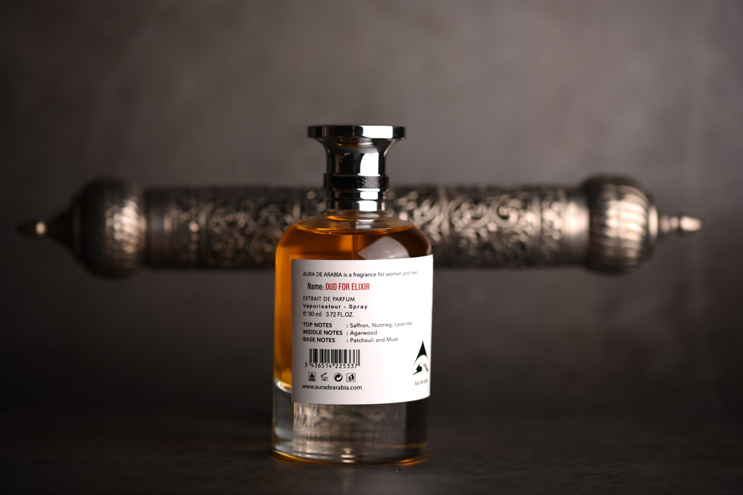 Oud elixir perfume by Aura de arabia